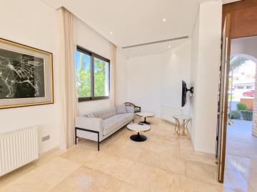 WhatsApp-Image-2025-04-28-at-09-29-46--10-