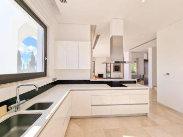 WhatsApp-Image-2025-04-28-at-09-29-47--5-