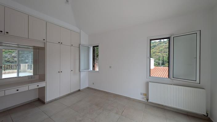 Image No.21-3 Bed Villa for sale