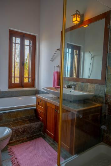 Image No.17-7 Bed Villa for sale