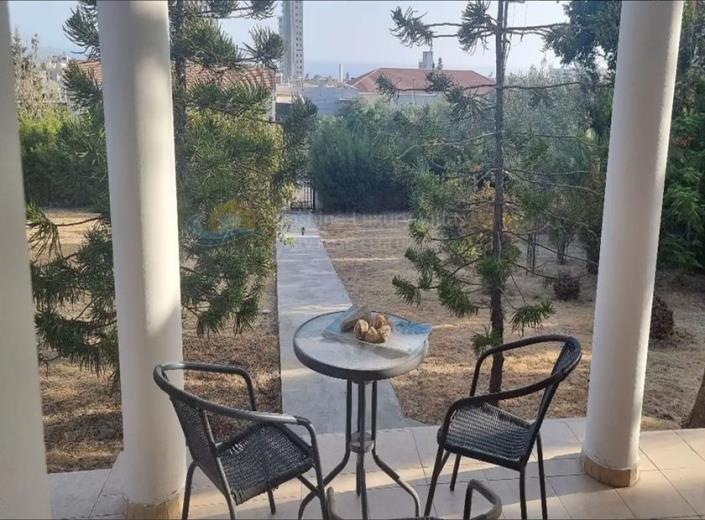 Image No.2-Bungalow de 3 chambres à vendre à Mouttagiaka