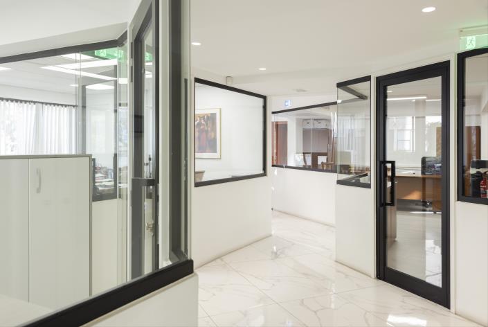 Image No.14-Commercial de 4 chambres à vendre à Limassol