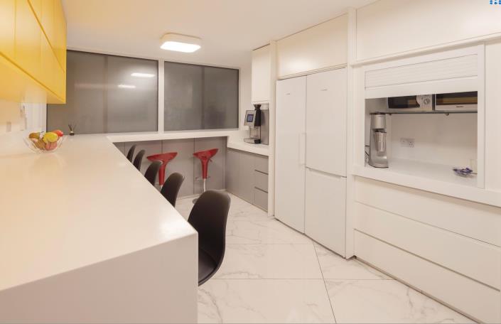 Image No.18-Commercial de 4 chambres à vendre à Limassol