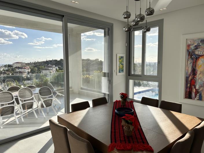 Image No.9-Villa de 7 chambres à vendre à Mouttagiaka