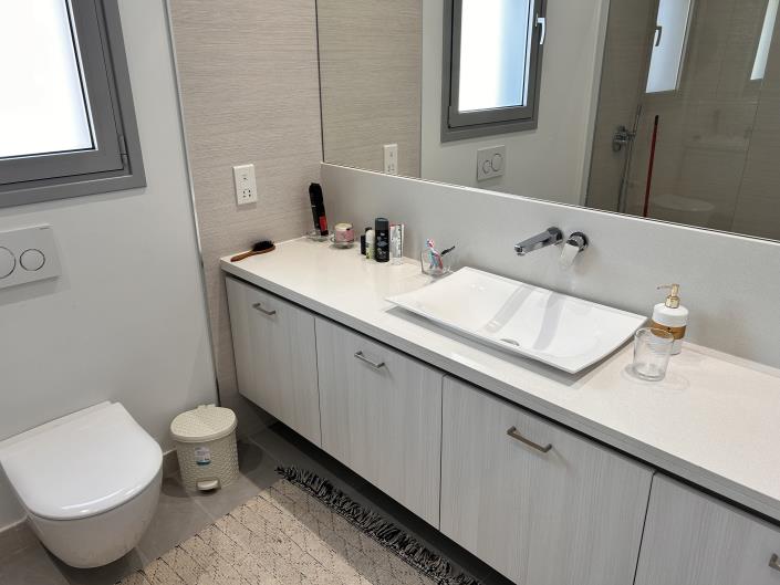 Image No.21-Villa de 7 chambres à vendre à Mouttagiaka