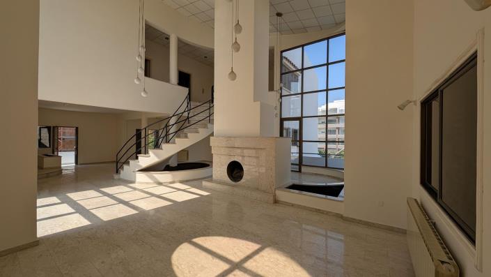 Image No.14-3 Bed Apartment for sale