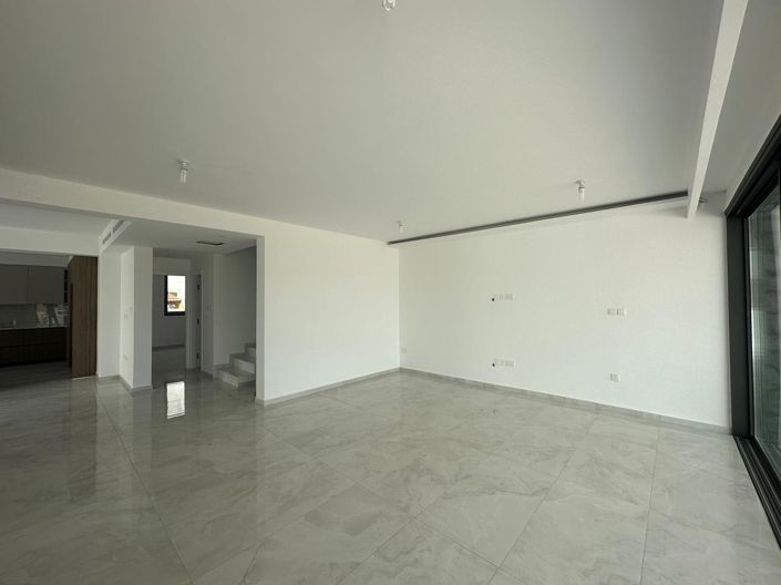 Image No.3-Villa de 4 chambres à vendre à Geroskipou