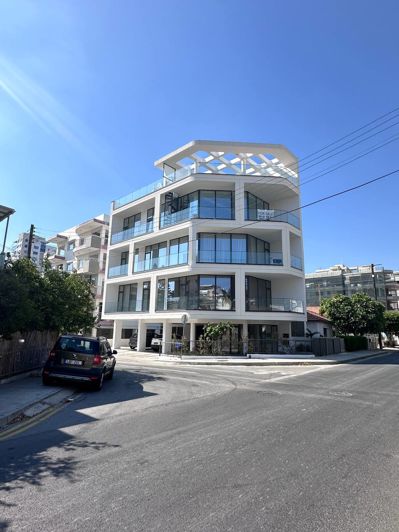 Image No.27-3 Bed Property for sale