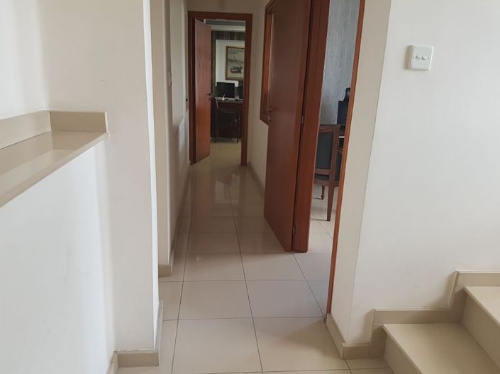 Image No.4-Propriété de 4 chambres à vendre à Limassol