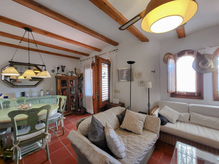 Image No.17-4 Bed Townhouse for sale