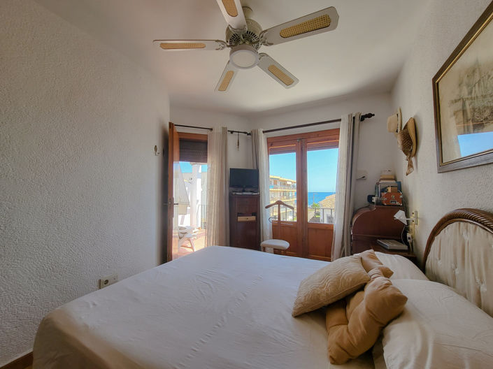 Image No.20-4 Bed Townhouse for sale