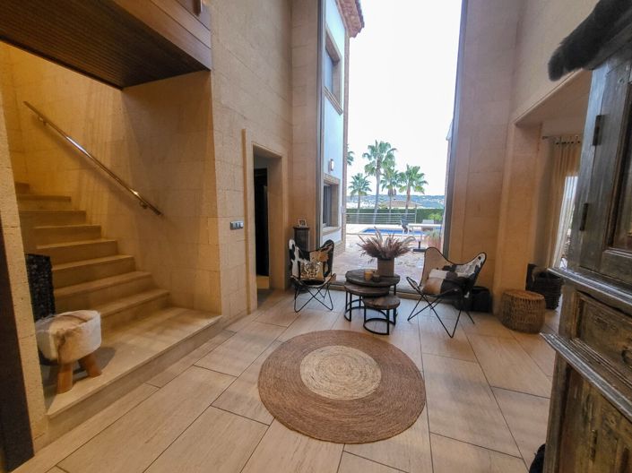 Image No.17-5 Bed Villa for sale