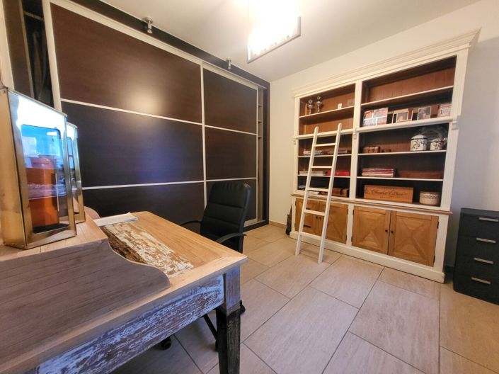 Image No.24-5 Bed Villa for sale