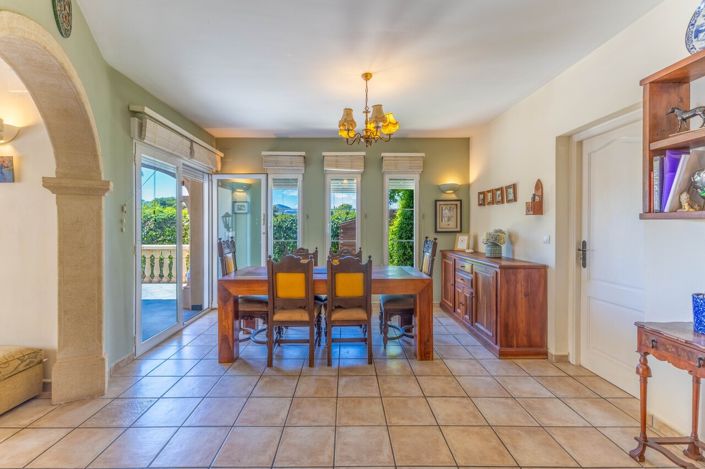 Image No.28-3 Bed Villa for sale