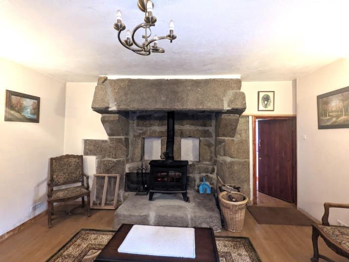 Image No.13-2 Bed House for sale