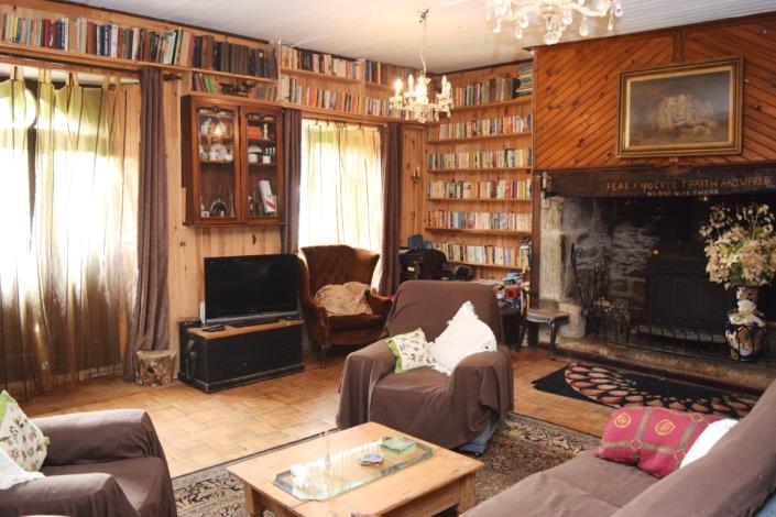 Image No.11-5 Bed House for sale