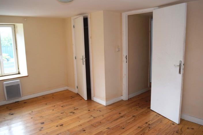 Image No.11-4 Bed House for sale