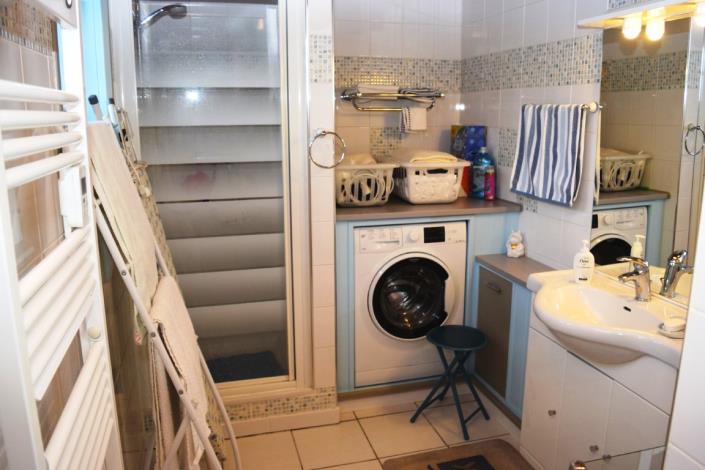 Image No.13-4 Bed House for sale