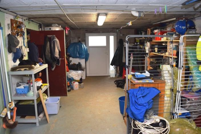 Image No.20-2 Bed House for sale