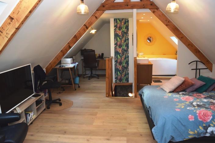 Image No.13-2 Bed House for sale