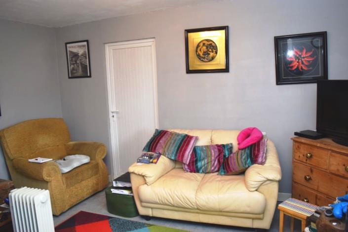 Image No.10-4 Bed House for sale