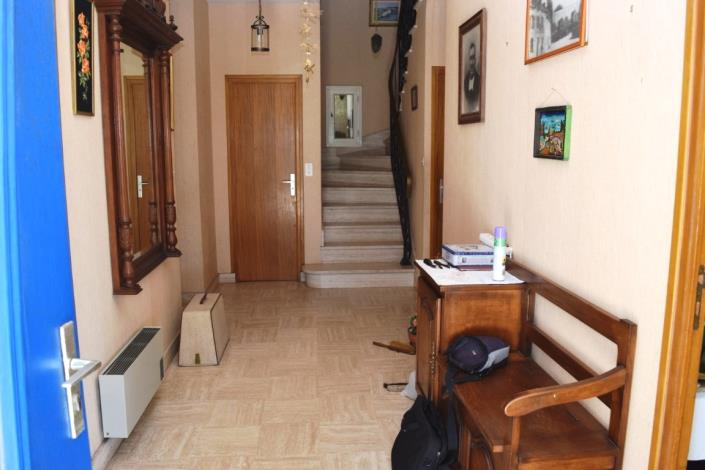 Image No.6-4 Bed House for sale