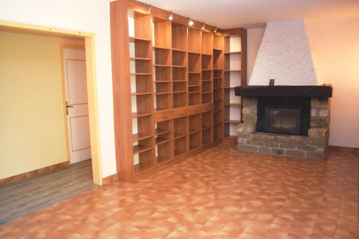 Image No.15-3 Bed House for sale