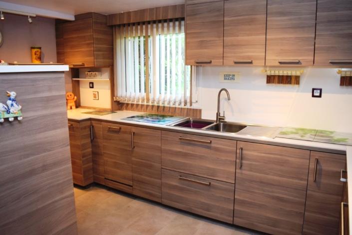 Image No.18-5 Bed House for sale