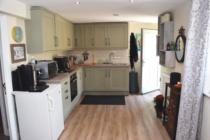 Image No.14-5 Bed House for sale