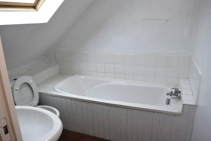 Image No.25-4 Bed House for sale