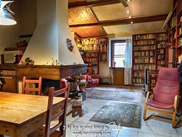 a39652a0-f096-287c-6982-f203f09701b8