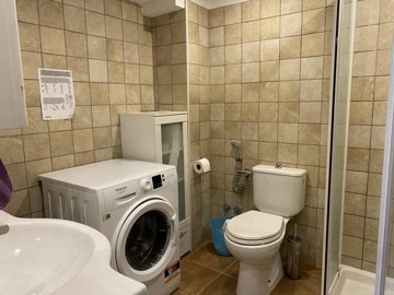 af7f5ba4-56ab-7698-c9c4-fc197670b112