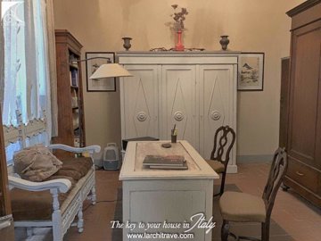 9b37ab0f-17c0-7627-84e5-29fe59612983