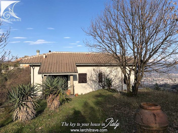 Image No.2-5 Bed Villa for sale