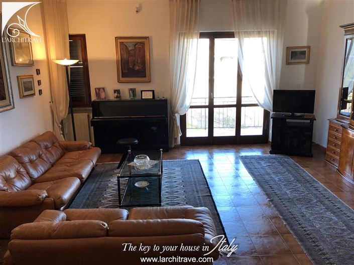 Image No.9-5 Bed Villa for sale