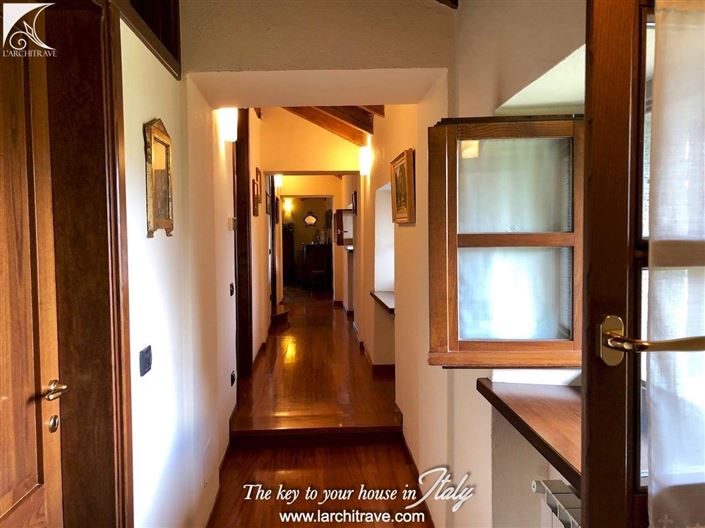 Image No.10-Villa de 7 chambres à vendre à Filattiera