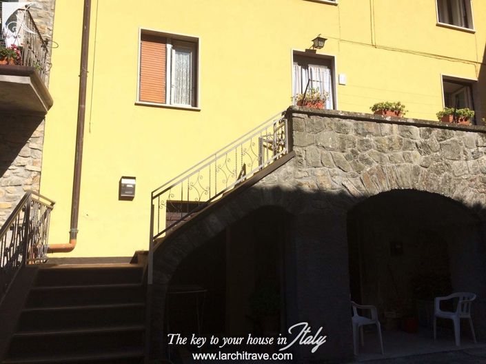 Image No.2-Maison de 2 chambres à vendre à Licciana Nardi