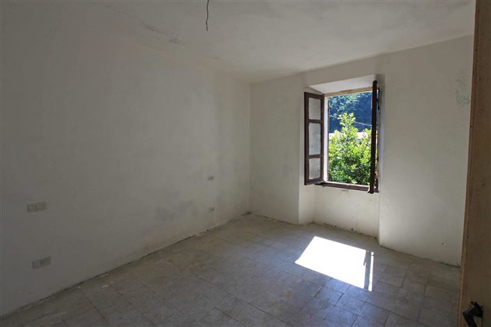 Image No.12-Maison de 5 chambres à vendre à Licciana Nardi