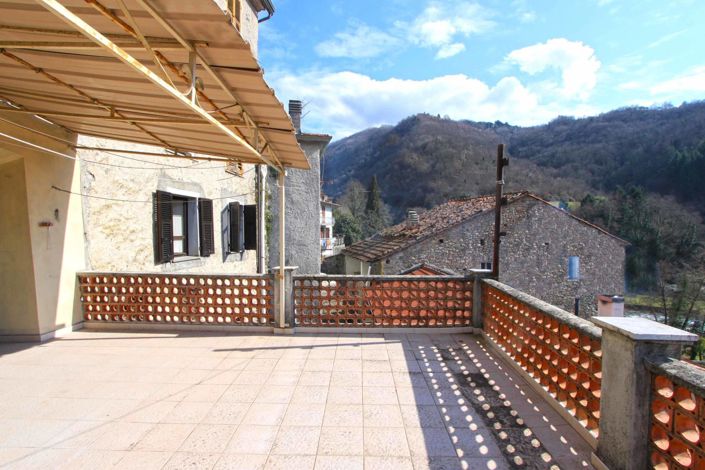 Image No.3-Maison de 4 chambres à vendre à Licciana Nardi