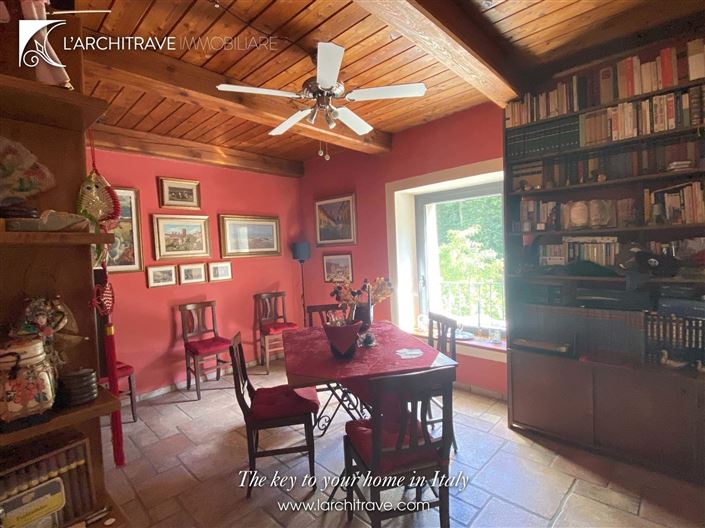 Image No.6-Villa de 4 chambres à vendre à Licciana Nardi