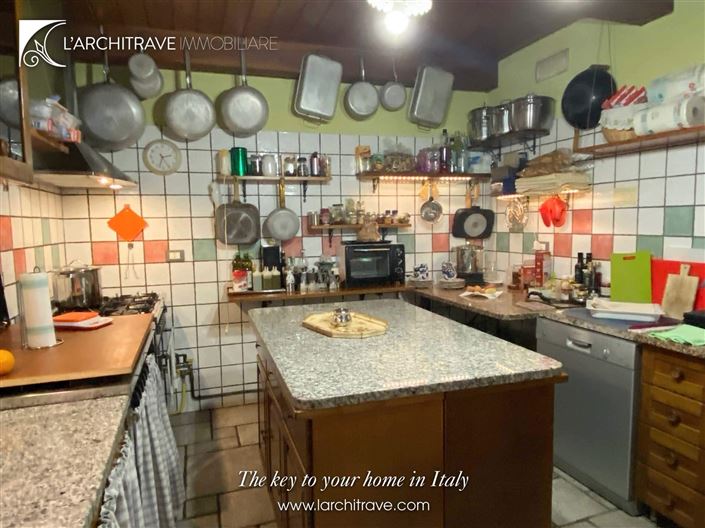 Image No.9-Villa de 4 chambres à vendre à Licciana Nardi