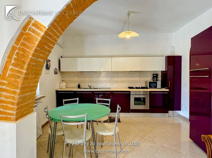 Image No.4-2 Bed House for sale