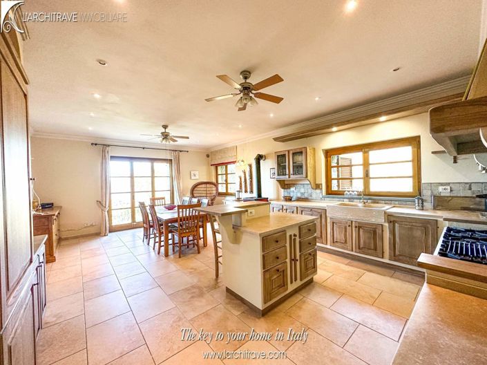 Image No.2-Villa de 3 chambres à vendre à Fivizzano