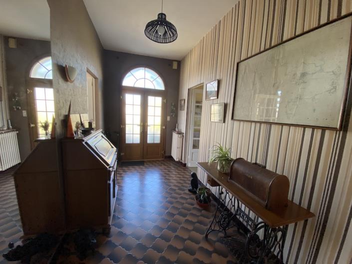 Image No.7-4 Bed House for sale