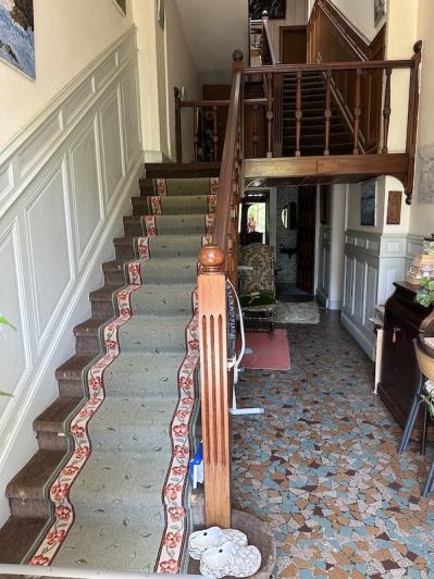 Image No.6-6 Bed House for sale