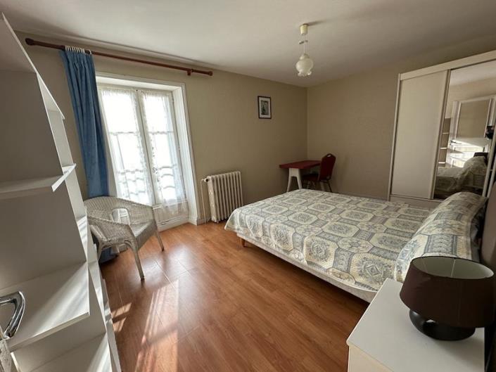 Image No.4-Commercial de 18 chambres à vendre à Aubeterre-sur-Dronne