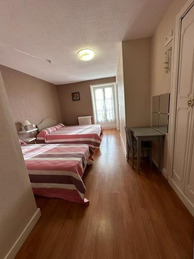 Image No.6-Commercial de 18 chambres à vendre à Aubeterre-sur-Dronne