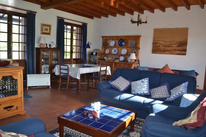 Image No.10-3 Bed House for sale