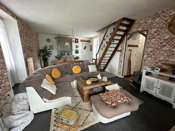 Image No.2-3 Bed House for sale