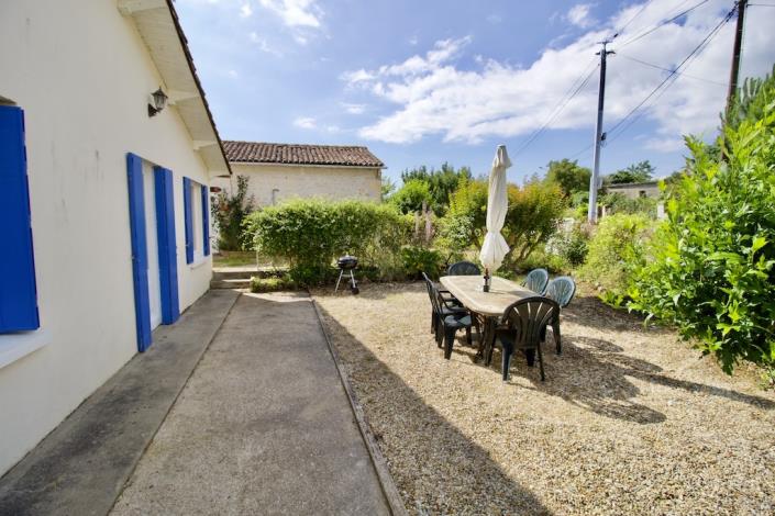 Image No.3-15 Bed Country Property for sale